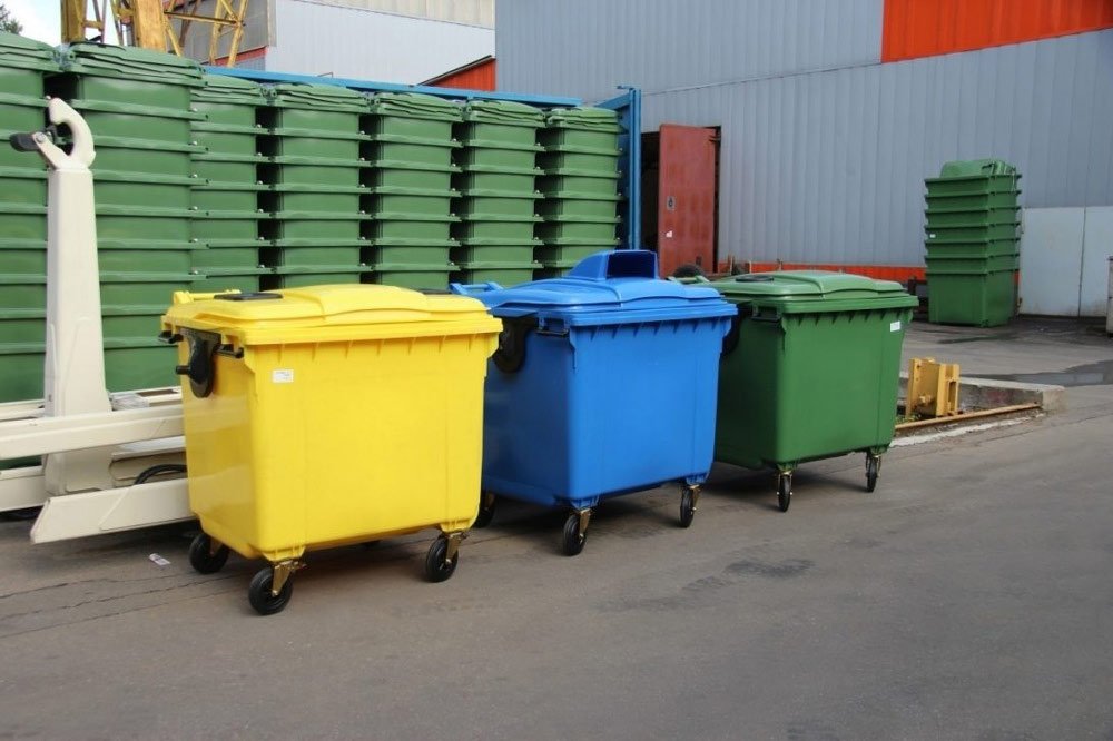 WHAT ARE WASTE CONTAINERS AND WASTE BINS?